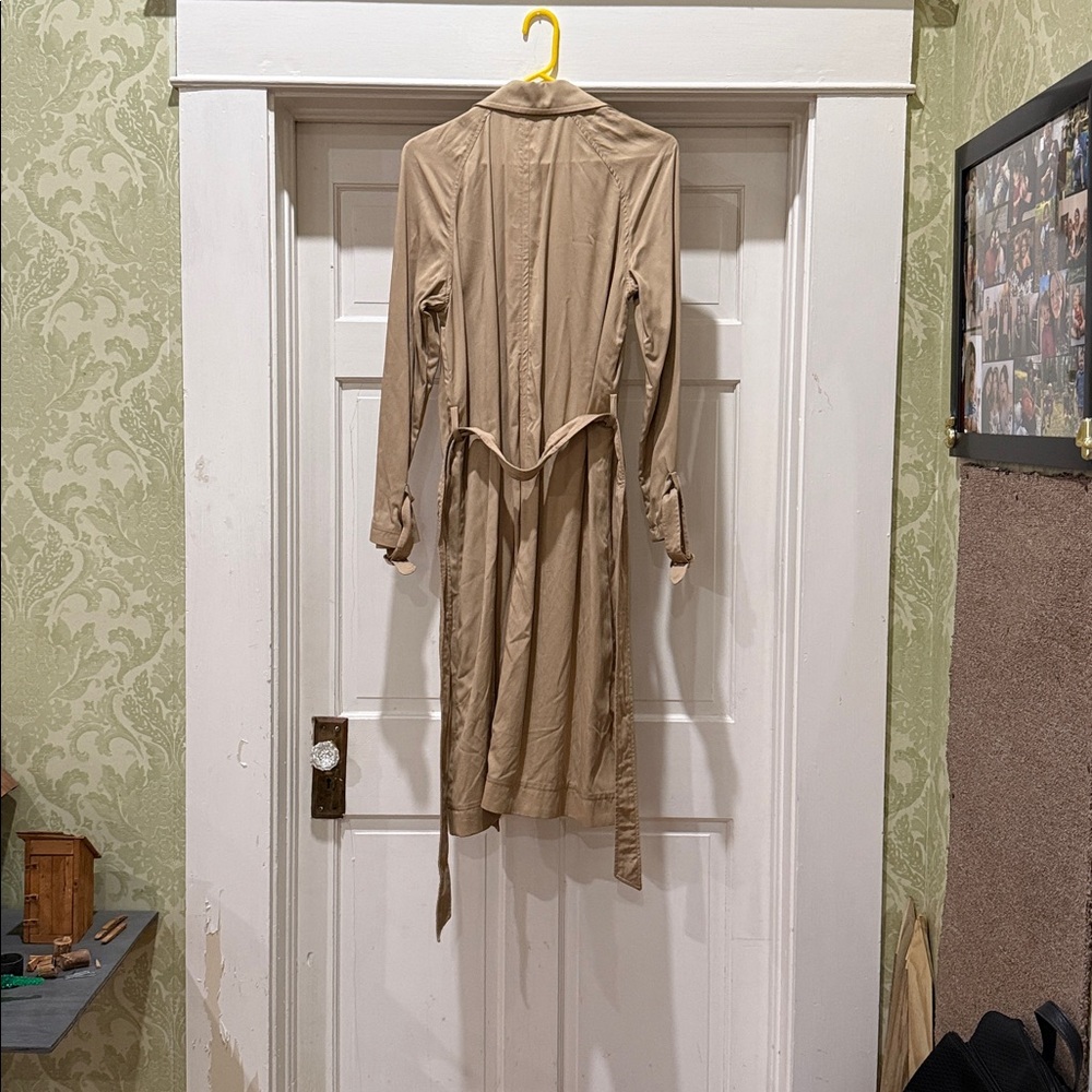 GAP Tan Trench Coat - Picture 3 of 3